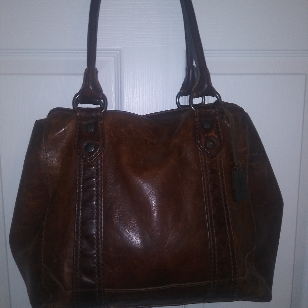 Frye Handbag 👜 only used twice - Picture 2 of 5